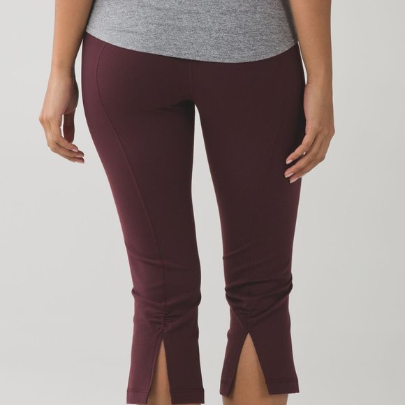 3/$60 - Size 4 - Lululemon Gather & Crow Crop II - Picture 1 of 3